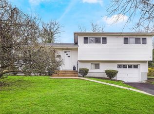 17 Poplar St, Nanuet, NY 10954