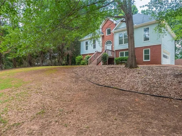 8265 Shadow Creek Dr, Bethlehem, GA 30620