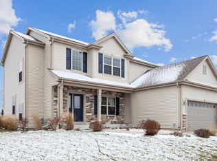 3212 Sherman Parc Cir, Jackson, WI 53037