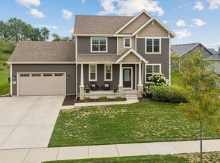 5477 N Peninsula Way, Mc Farland, WI 53558