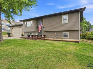 2621 Moose Dr, Sturgis, SD 57785