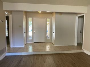 4215 Green Acres Cir, Arlington, TX 76017