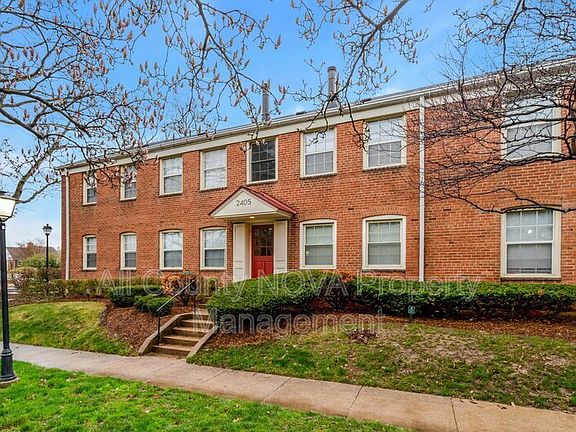 4th image of 2405 Arlington Blvd APT 101