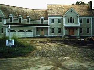 451 Midlock Rd, Fairfield, CT 06430