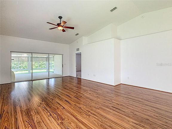 4th image of 5028 Harbour Dr