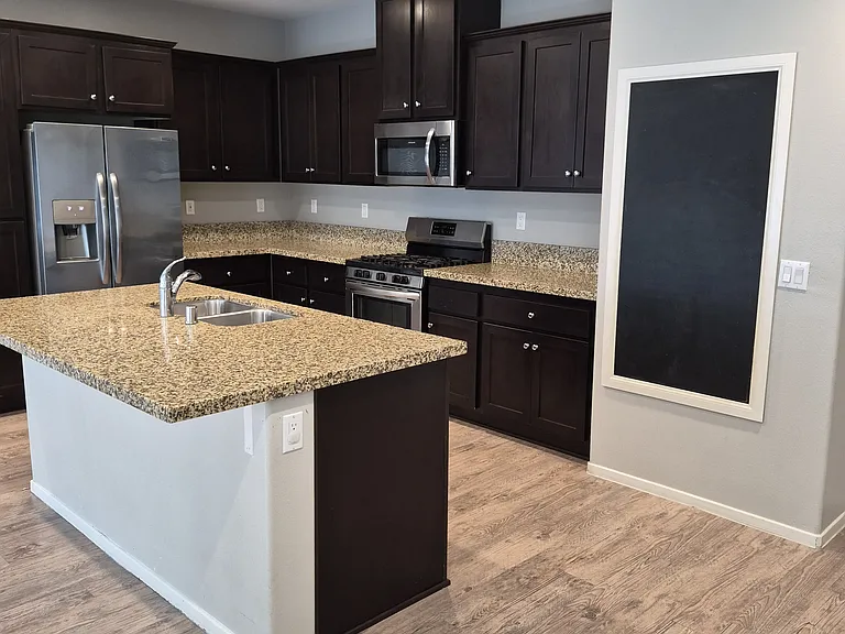 24292 Bay Laurel Ave — Photo 34