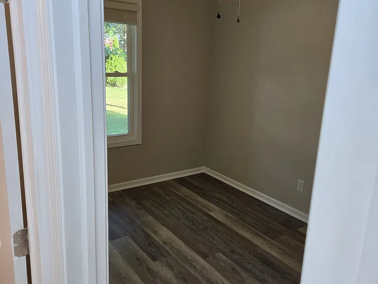 809 S 15th St — Photo 5