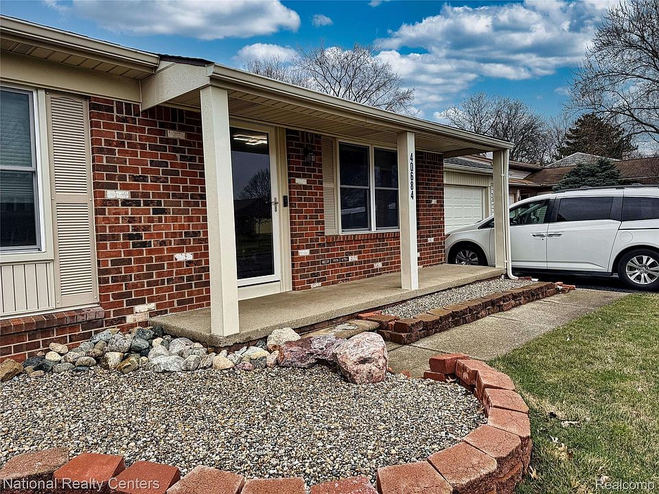 1st image of 40684 Village Wood Rd