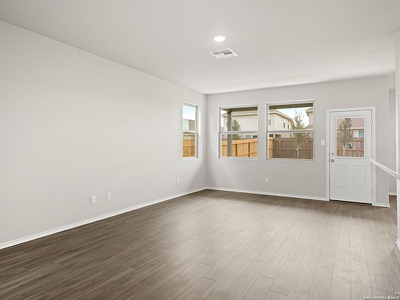 3rd image of 4939 Sandstone Way