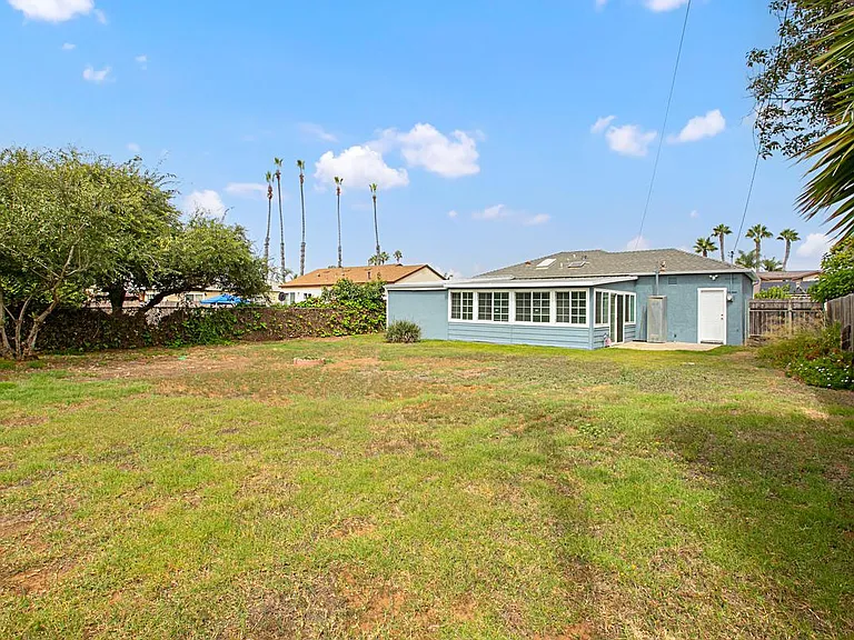 529 Dahlia Ave — Photo 13