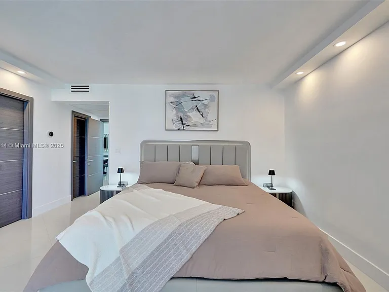 4001 S Ocean Dr #16P — Photo 4
