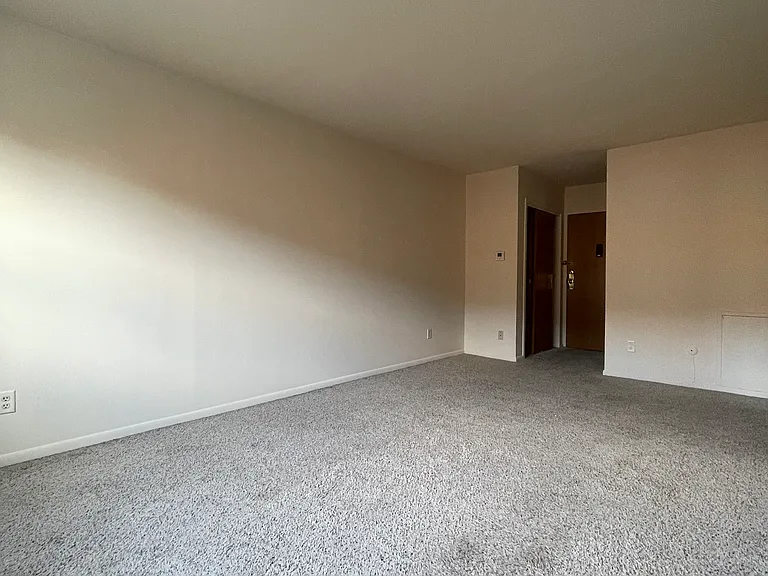 1340 King Ave — Photo 21