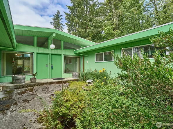 8209 144th Place SE, Newcastle, WA 98059