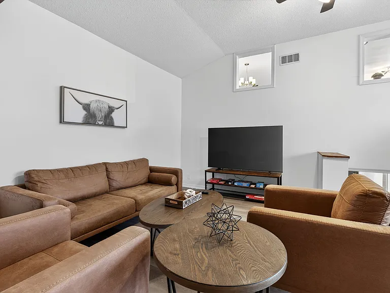 444 Rosedale Ter — Photo 21