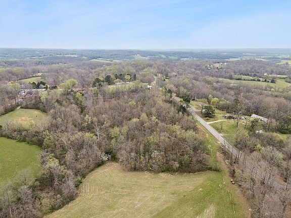 5th image of 3057 Sugar Creek Rd