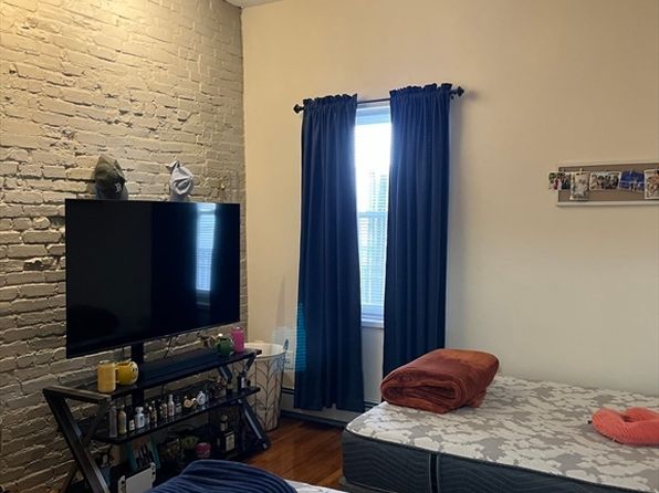 130 Washington Ave #2, Chelsea, MA 02150