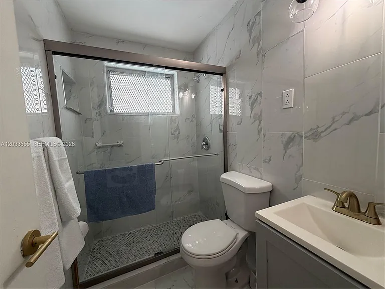 8420 Byron Ave #6 — Photo 15