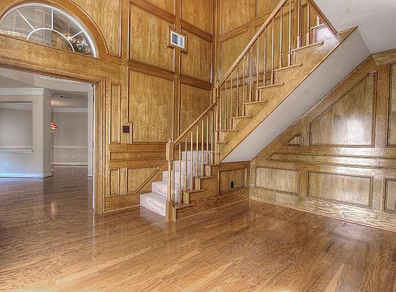 5th image of 629 Mossycup Oak Dr