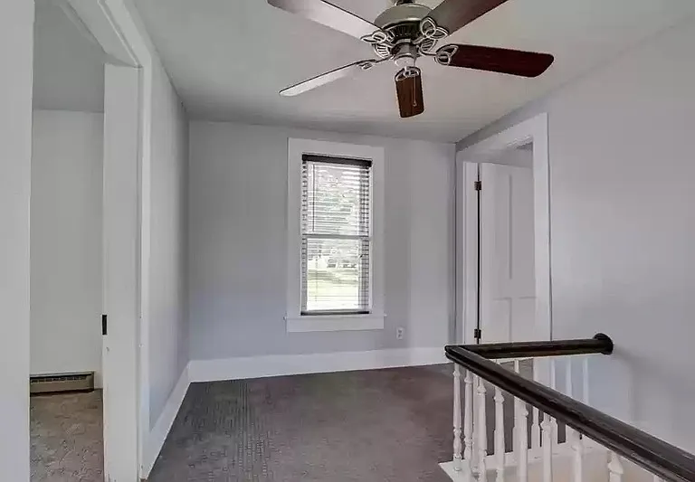 408 E Main St — Photo 39