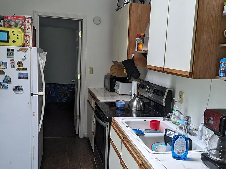 Sawyer Ln — Photo 6