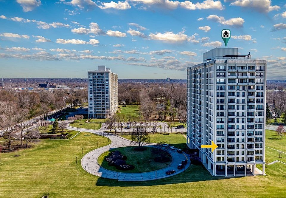 2nd image of 2 Bratenahl Pl APT 3F