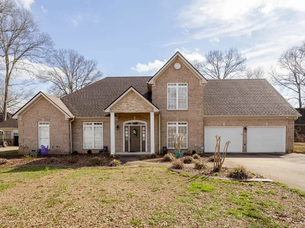 1702 Woodside Dr, Muscle Shoals, AL 35661