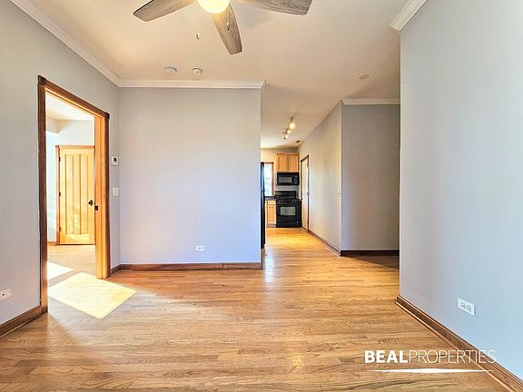 5th image of 3248 N Clifton Ave #S3