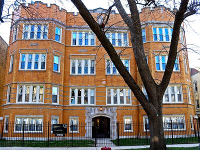 6226 N Mozart St #1S, Chicago, IL, 60659