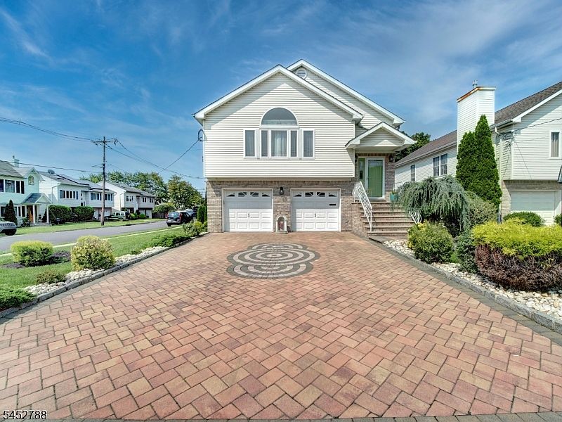 1st image of 402 N 16Th St