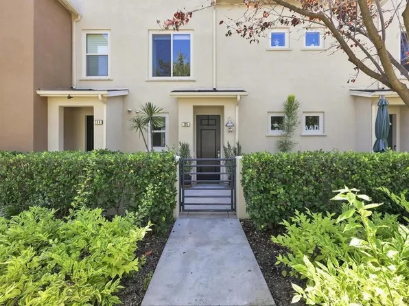 5440 Pacific Ter Unit 105, Hawthorne, CA 90250