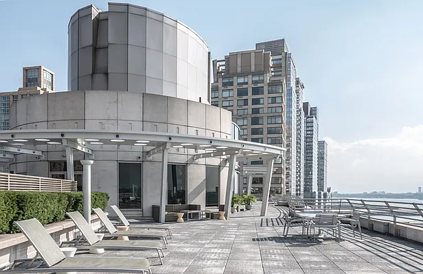 Rented by Keller Williams NYC | media 14