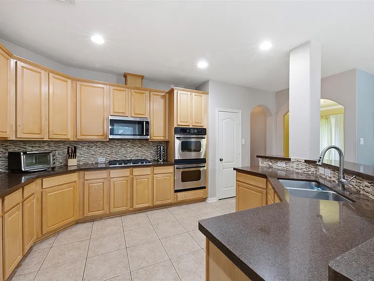 3331 Lost Maple Forest Ct — Photo 13