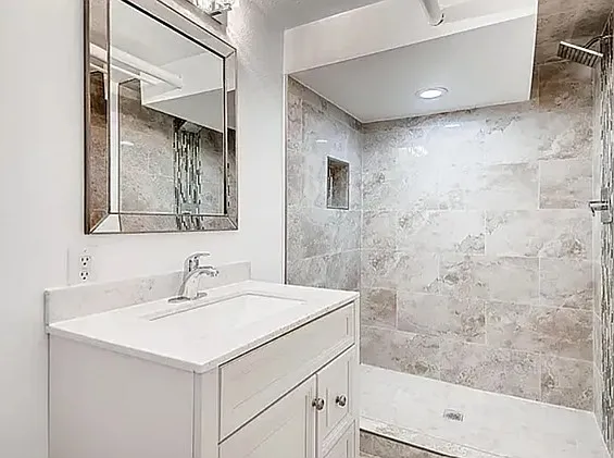 4 bed, 2527 sqft, $4,200 — Photo 4