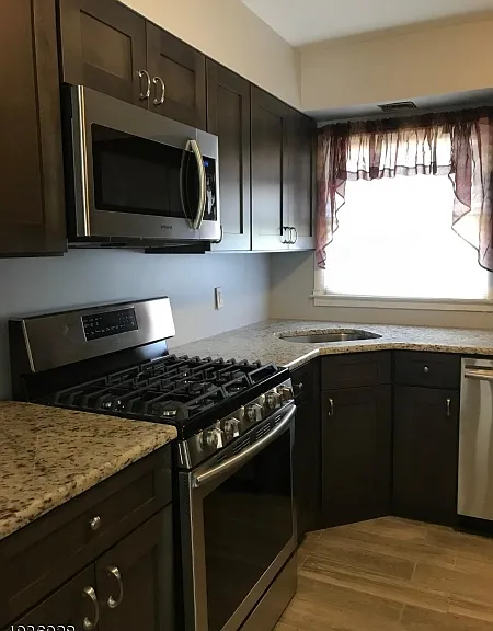 53 Birch Ave — Photo 3