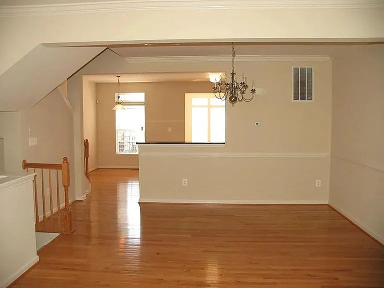 906 Bing Ln — Photo 9