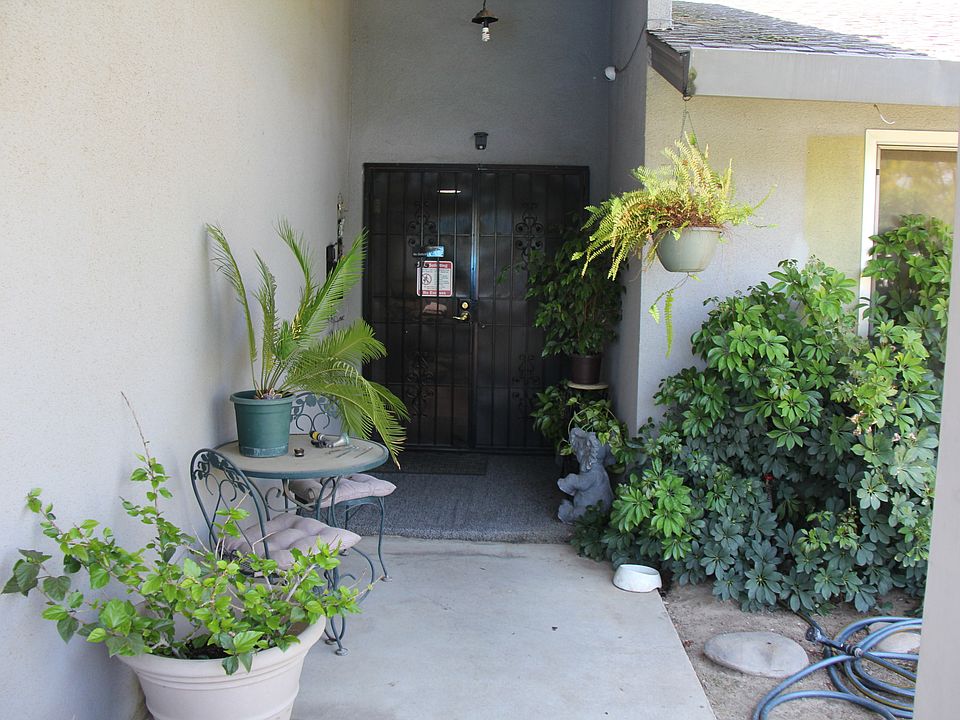 1st image of 2915 Parkwood Ct