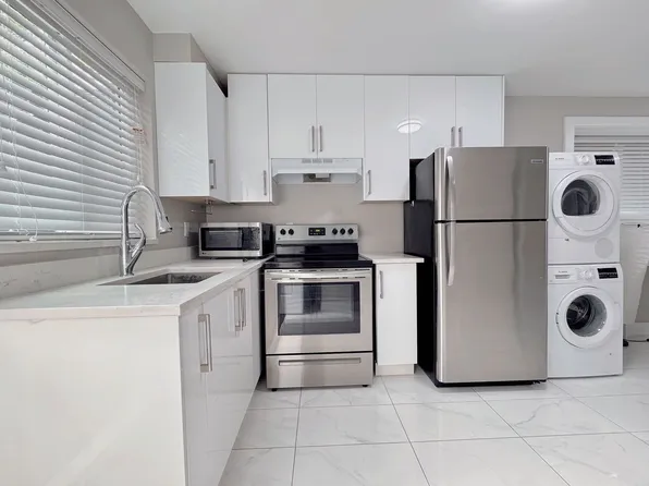 4115 Oxford St #Basement, Burnaby, BC V5C 1C8