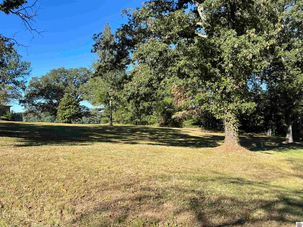 17 Streetland Dr, Cadiz, KY 42211