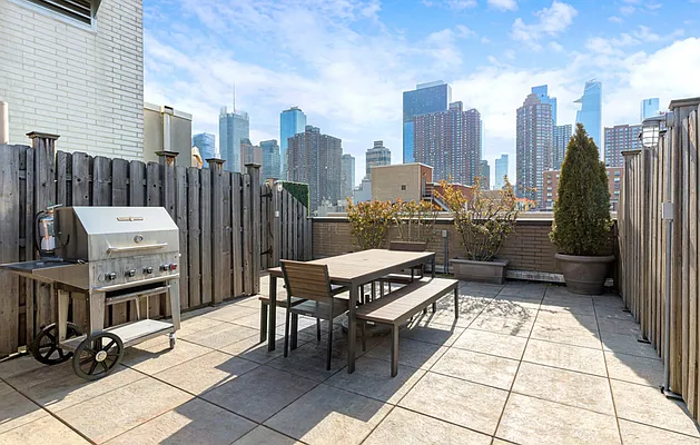 Sold by Compass | media 5