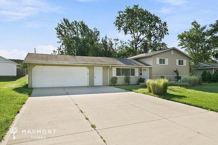 3 bed, 2.0 bath, 1518 sqft, $1,895 — Photo 2
