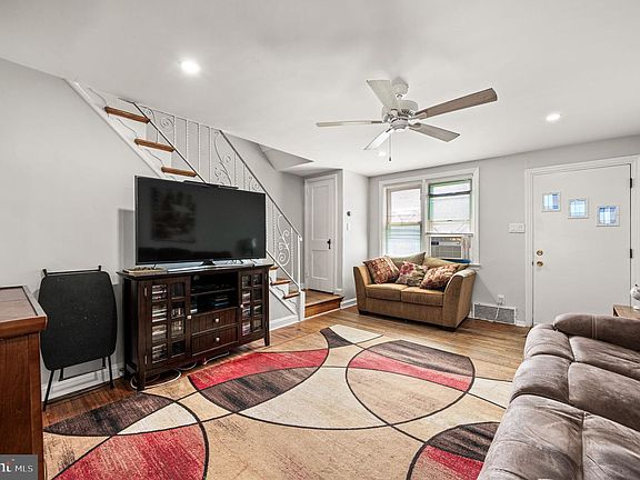 4th image of 7823 Westview Ave