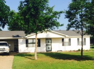 165 Cedar Rd, Cleveland, MS 38732