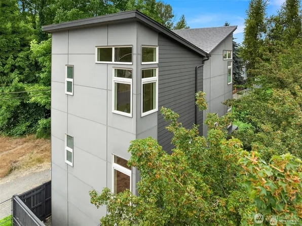 3325 Martin Luther King Jr Way S, Seattle, WA 98144