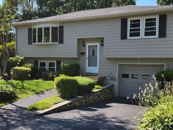 35 Park Ave, Reading, MA 01867