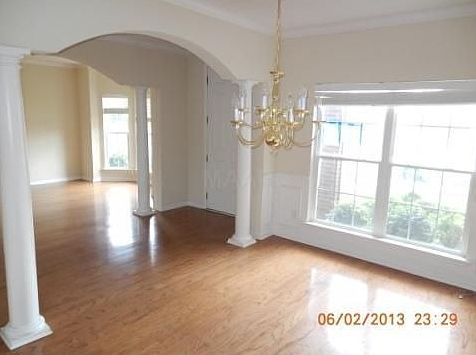 5th image of 5495 Southern Peake Dr