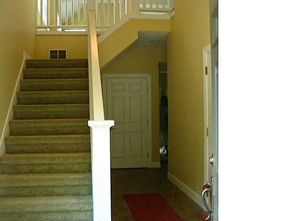 3rd image of 2 Abbey Ln