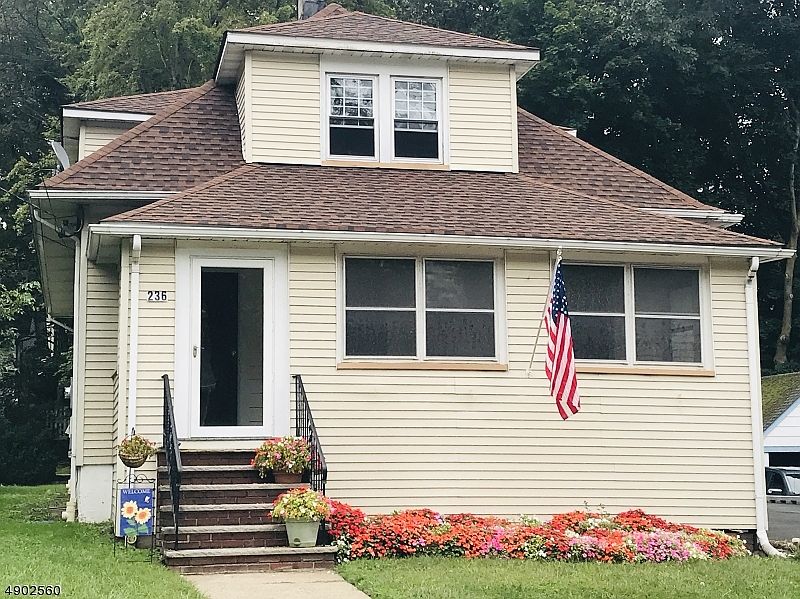 1st image of 236 Vreeland Ave