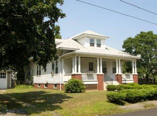 223 3rd Ave, Cranston, RI 02910