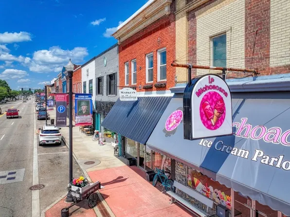 123 E Broadway St #204, Lenoir City, TN 37771