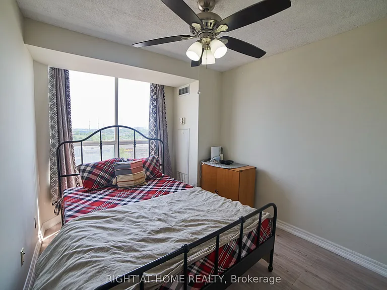 1700 Eglinton Ave E #609 — Photo 5